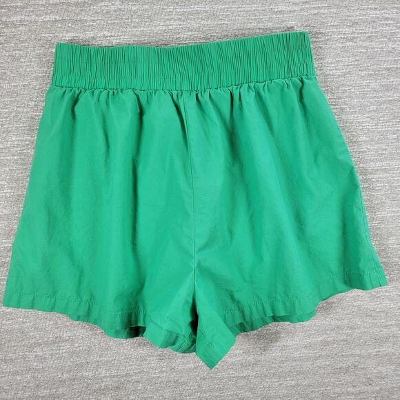 White Fox Short 2 Piece Set Womens S/M Green Button Up Oversized Top Pull On - Picture 11 of 16